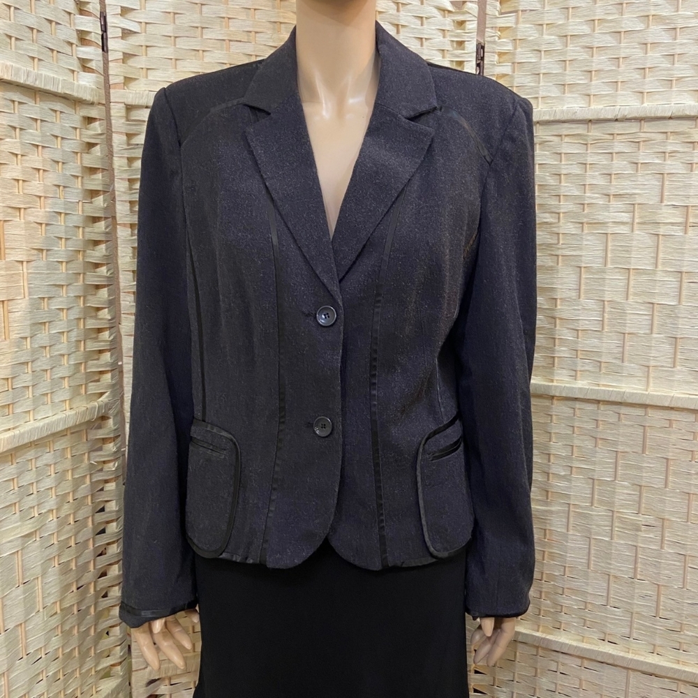 Grace Elements, Gray Blazer With Black Piping - S… - image 1